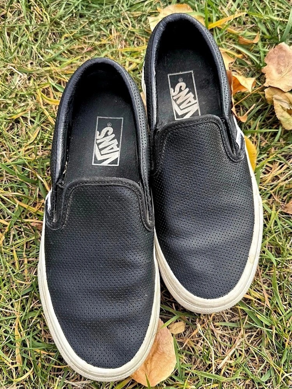 Vans Classic Slip-On Perforated Leather Black & White US 6.5 Sneakers